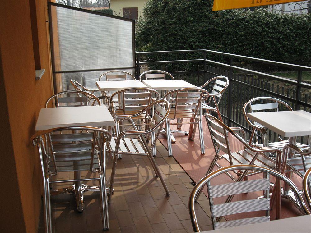 La Collina Hotel Casnate Con Bernate Exterior photo