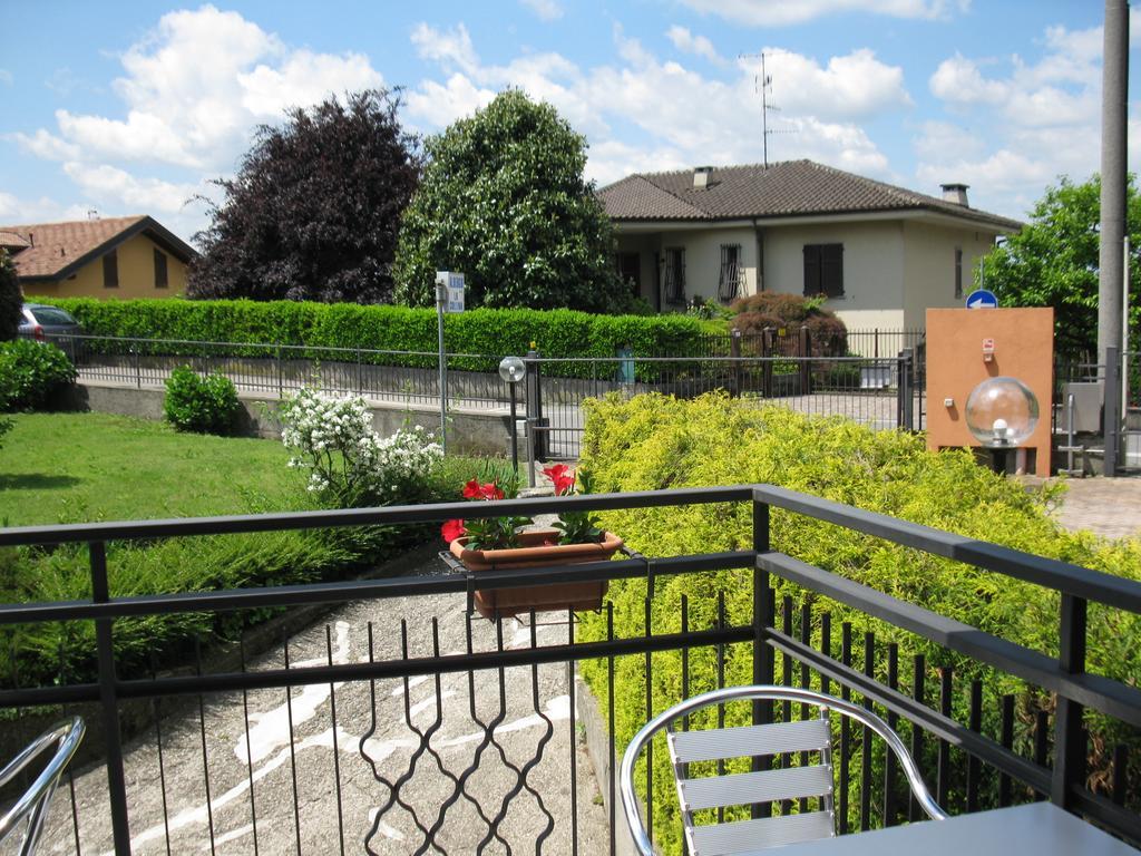 La Collina Hotel Casnate Con Bernate Exterior photo