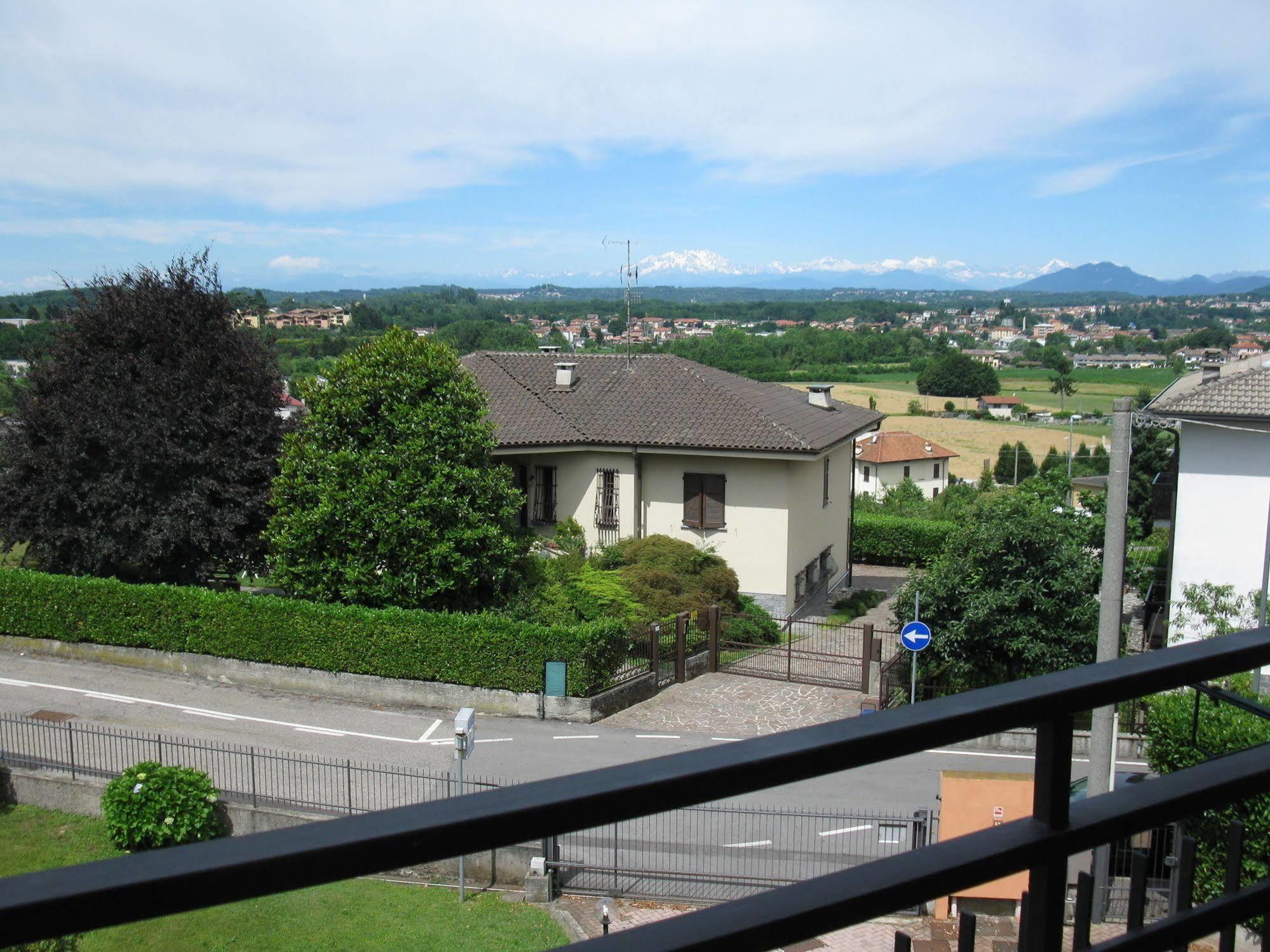 La Collina Hotel Casnate Con Bernate Exterior photo